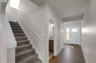 5679 Magnificence Wy, Eugene, OR 97402 - Photo 7