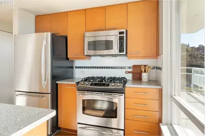 1500 SW 11th Ave #2302, Portland, OR 97201 - Photo 9