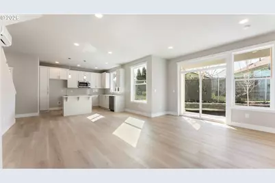 9410 N St. Louis Ave, Portland, OR 97203 - Photo 5