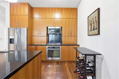 922 NW 11th Ave #305, Portland, OR 97209 - Photo 9