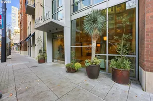 922 NW 11th Ave, Portland, OR 97209 - Photo 23