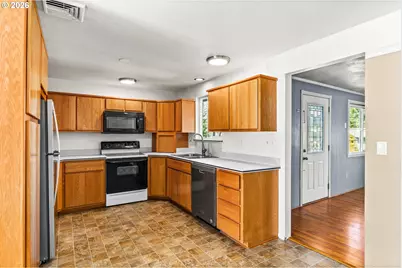 2248 La Canada Dr, Roseburg, OR 97471 - Photo 5