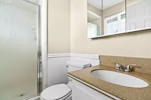 2248 La Canada Dr, Roseburg, OR 97470 - Photo 15