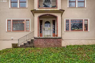 2223 NE 9th Ave, Portland, OR 97212 - Photo 3