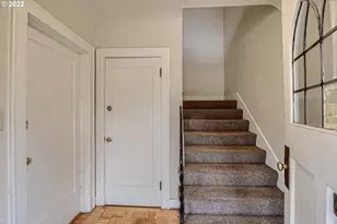 2223 NE 9th Ave, Portland, OR 97212 - Photo 5