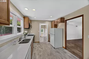 1751 Milligan Ave, Coos Bay, OR 97420 - Photo 13