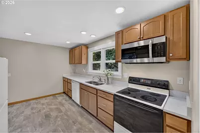 1751 Milligan Ave, Coos Bay, OR 97420 - Photo 15