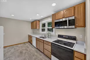 1751 Milligan Ave, Coos Bay, OR 97420 - Photo 15