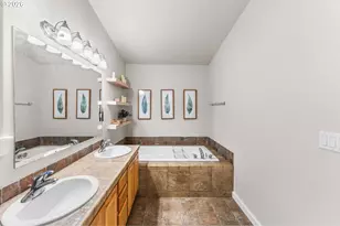 913 W Y St, Washougal, WA 98671 - Photo 31