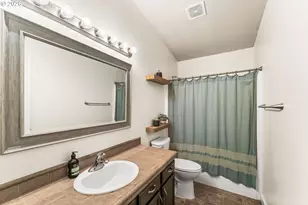 913 W Y St, Washougal, WA 98671 - Photo 37