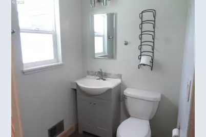 201 Litch St, Enterprise, OR 97828 - Photo 9