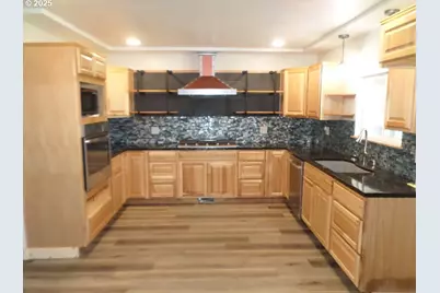 201 Litch St, Enterprise, OR 97828 - Photo 3