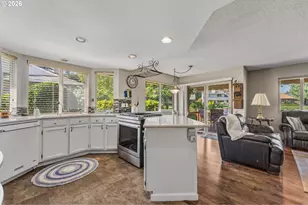 15725 SW Oakhill Ln, Portland, OR 97224 - Photo 17