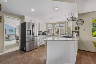 15725 SW Oakhill Ln, Portland, OR 97224 - Photo 15