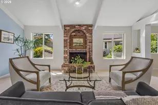 15725 SW Oakhill Ln, Portland, OR 97224 - Photo 9