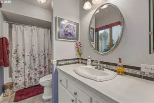 15725 SW Oakhill Ln, Portland, OR 97224 - Photo 29