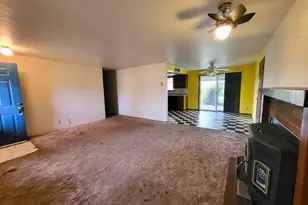 4498 Marcum Ln, Eugene, OR 97402 - Photo 3