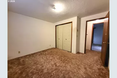 4498 Marcum Ln, Eugene, OR 97402 - Photo 15