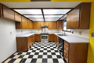 4498 Marcum Ln, Eugene, OR 97402 - Photo 7