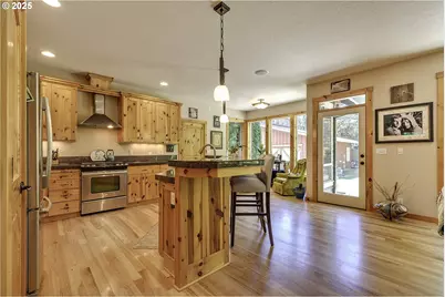 845 NE 67th Ave, Hillsboro, OR 97124 - Photo 13