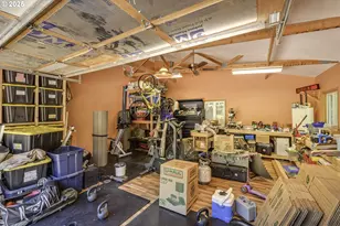 845 NE 67th Ave, Hillsboro, OR 97124 - Photo 35