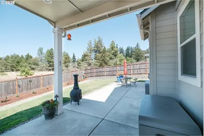 207 Rockcrest Dr, Lowell, OR 97452 - Photo 37