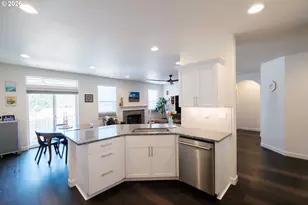 207 Rockcrest Dr, Lowell, OR 97452 - Photo 15