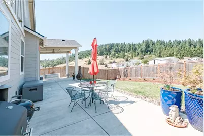 207 Rockcrest Dr, Lowell, OR 97452 - Photo 35