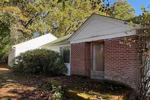 2010 E 26th Ave, Eugene, OR 97403 - Photo 3