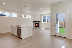 17487 SW Grand Ave, Tigard, OR 97140 - Photo 9