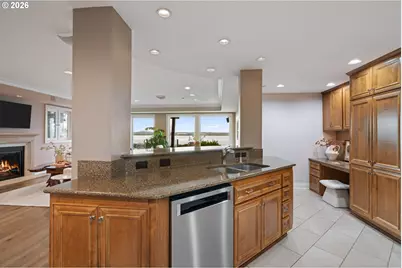 5841 SE Columbia Way #104, Vancouver, WA 98661 - Photo 23
