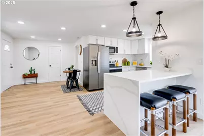 10455 SW Meadow St, Tigard, OR 97223 - Photo 5