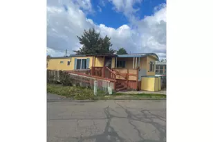 2400 SE Stratus Ave, McMinnville, OR 97128 - Photo 1