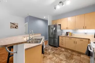 1518 SE Oak St, Hillsboro, OR 97123 - Photo 3