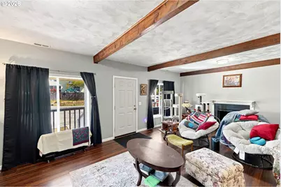 587 N Baxter St, Coquille, OR 97423 - Photo 9