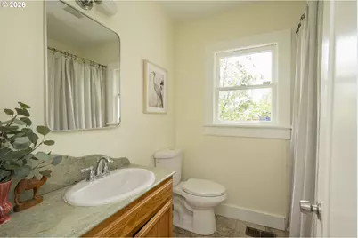 7922 SE Schiller St, Portland, OR 97206 - Photo 9