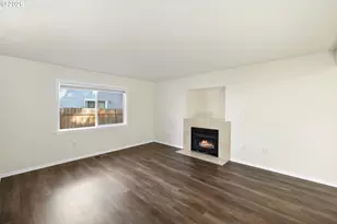 9218 SE Lincoln St, Portland, OR 97216 - Photo 5