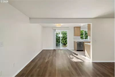 9218 SE Lincoln St, Portland, OR 97216 - Photo 9