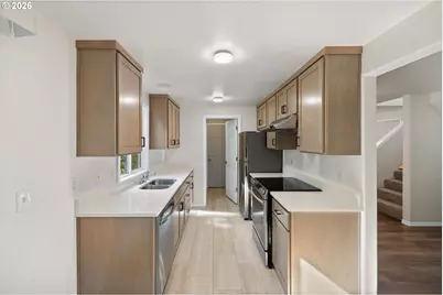 9218 SE Lincoln St, Portland, OR 97216 - Photo 11