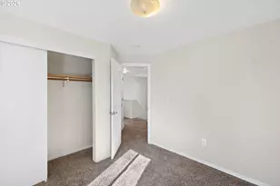 9218 SE Lincoln St, Portland, OR 97216 - Photo 25