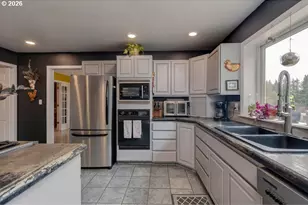 18 Ramsay Ln, White Salmon, WA 98672 - Photo 11