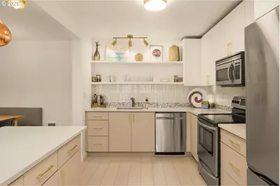 200 Burnham Rd #402, Lake Oswego, OR 97034 - Photo 11