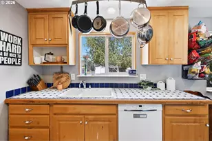 621 NW 82nd St, Vancouver, WA 98665 - Photo 9