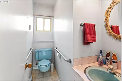 220 24th St, Salem, OR 97301 - Photo 15