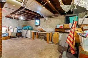 220 24th St, Salem, OR 97301 - Photo 29