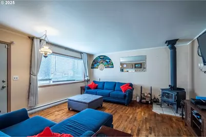 610 Park Ave, Lakeside, OR 97449 - Photo 33