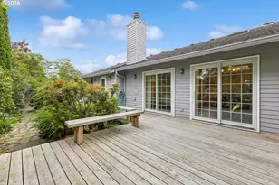 7050 SW Chapel Ln, Portland, OR 97223 - Photo 3