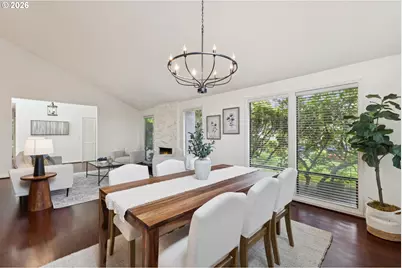 7050 SW Chapel Ln, Portland, OR 97223 - Photo 11