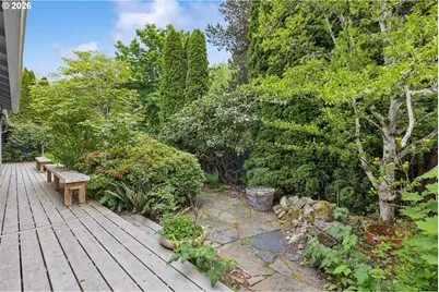 7050 SW Chapel Ln, Portland, OR 97223 - Photo 35
