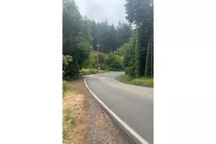 67535 N Bay Rd, North Bend, OR 97459 - Photo 9